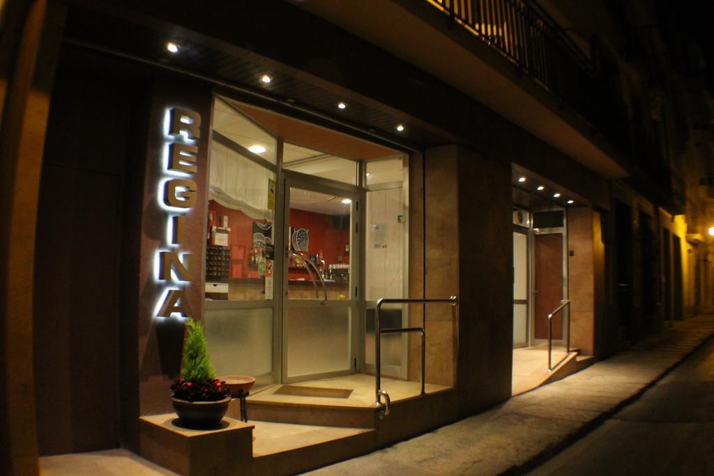 Hostal Regina Blanes Extérieur photo